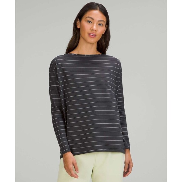 EUC Lululemon Back In Action Long Sleeve Shirt, Short Serve Stripe Gry/Wht, Sz 4 - Picture 1 of 6